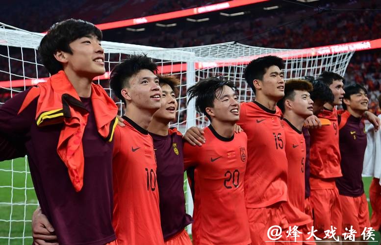 U23男足晋级亚洲杯决赛 中国足球期待更进一步(体育大看台) U23男足晋级亚洲杯决赛 中国足球期待更进一步(体育大看台)